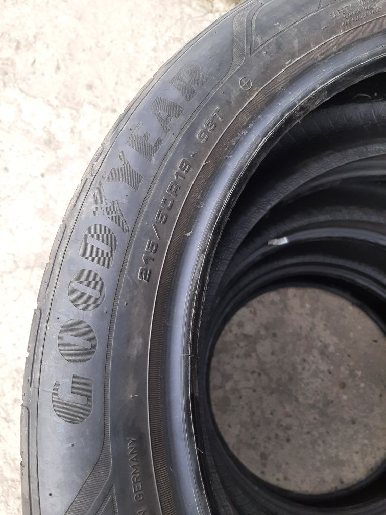 215/50/19 Goodyear electric drive