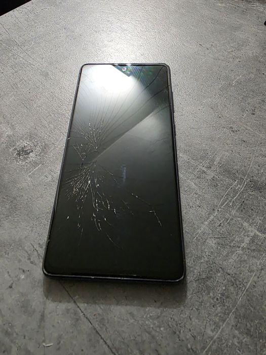 Samsung Galaxy S20 FE 5G/128GB – pęknięty wyświetlacz – sprawny, OKAZJ