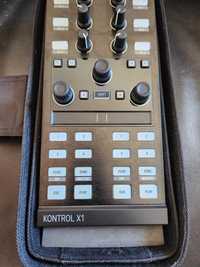 Native instruments Traktor controler kontrol x1 + case