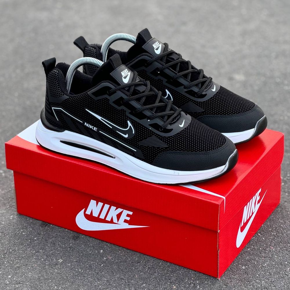 Чоловічі Кросівки Найк чорні з білим NIKE black white sport 40-44 рм.