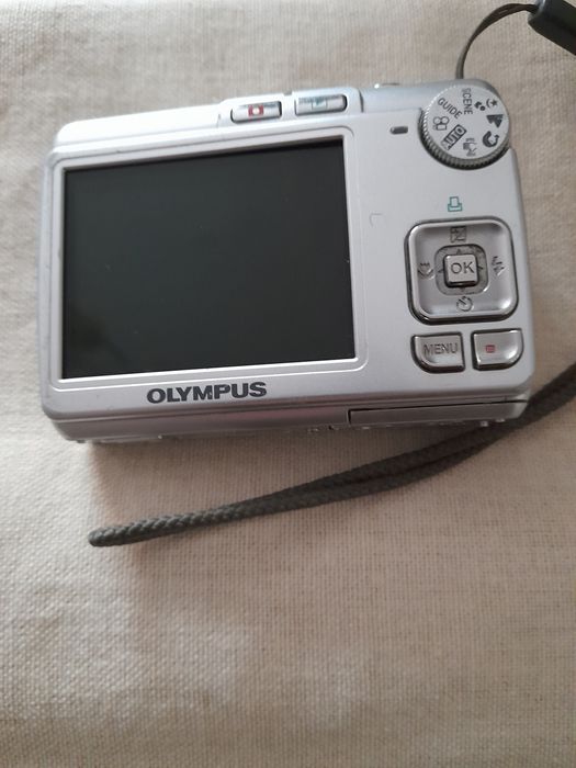 Продам фотоапарат олімпус.