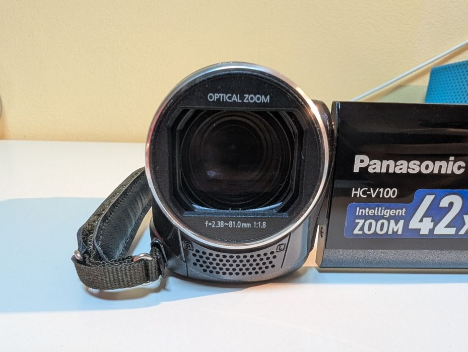 Відеокамера Panasonic HC-V100 (Full HD, 42x Zoom) | Ідеальний Стан