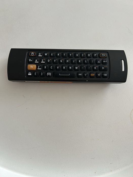 Comando para tv com teclado