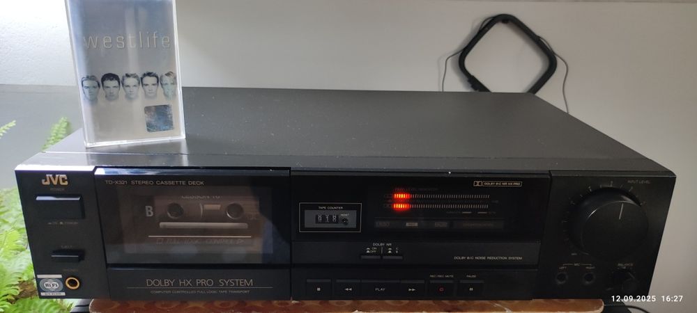 Magnetofon JVC TD X321. Podstawowy.