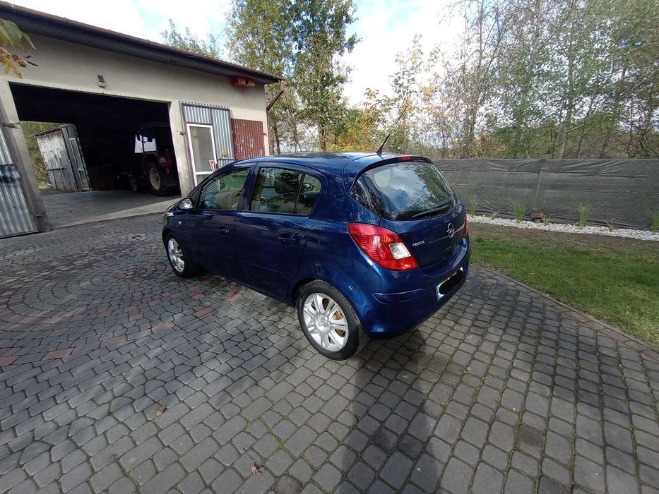 Opel Corsa 1.4b 2008r 5 drzwi 140000km zarejestrowany w Polsce