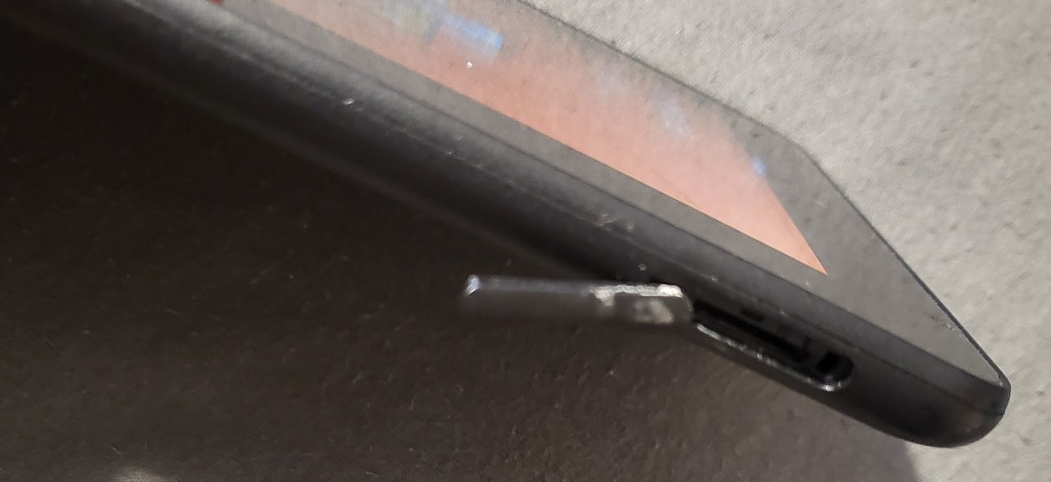 Tablet Amazon Fire 7, w stanie bardzo dobrym. Okazja