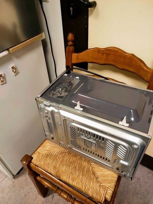 Мікроволнова  гріль sharp R-642