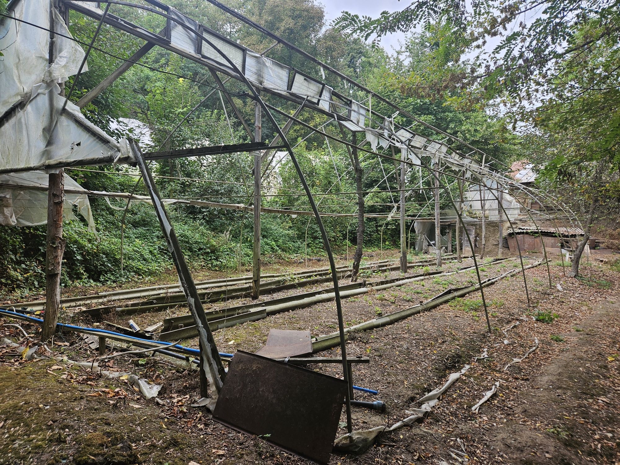 Теплиця двухскатна саморобна