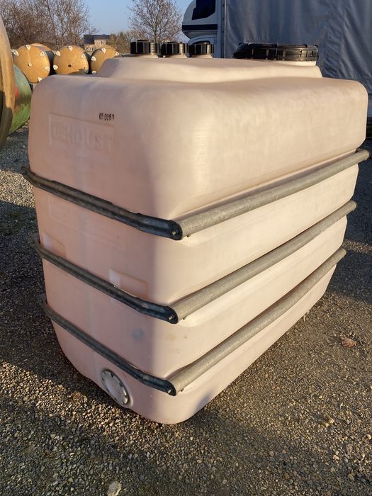 Zbiornik 2500l Plastikowy Duży Właz Przewierty Płuczka Woda Deszczówka