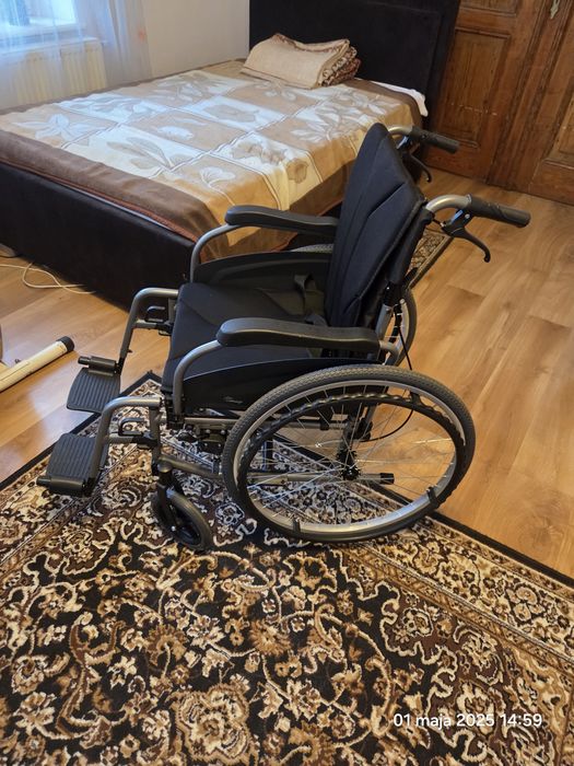 Wózek inwalidzki aluminiowy - szerokie siedzisko