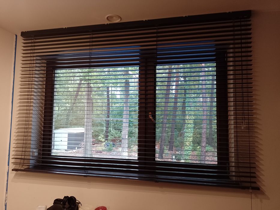 Roleta czarna 250x160