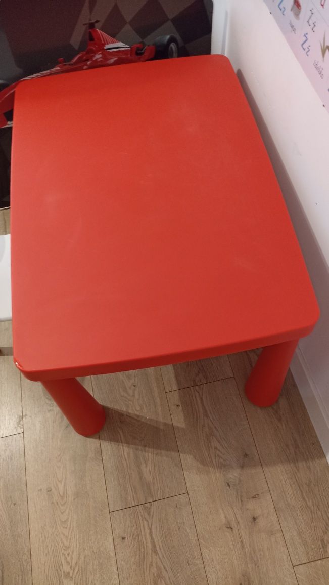 Stolik Ikea, krzesełko