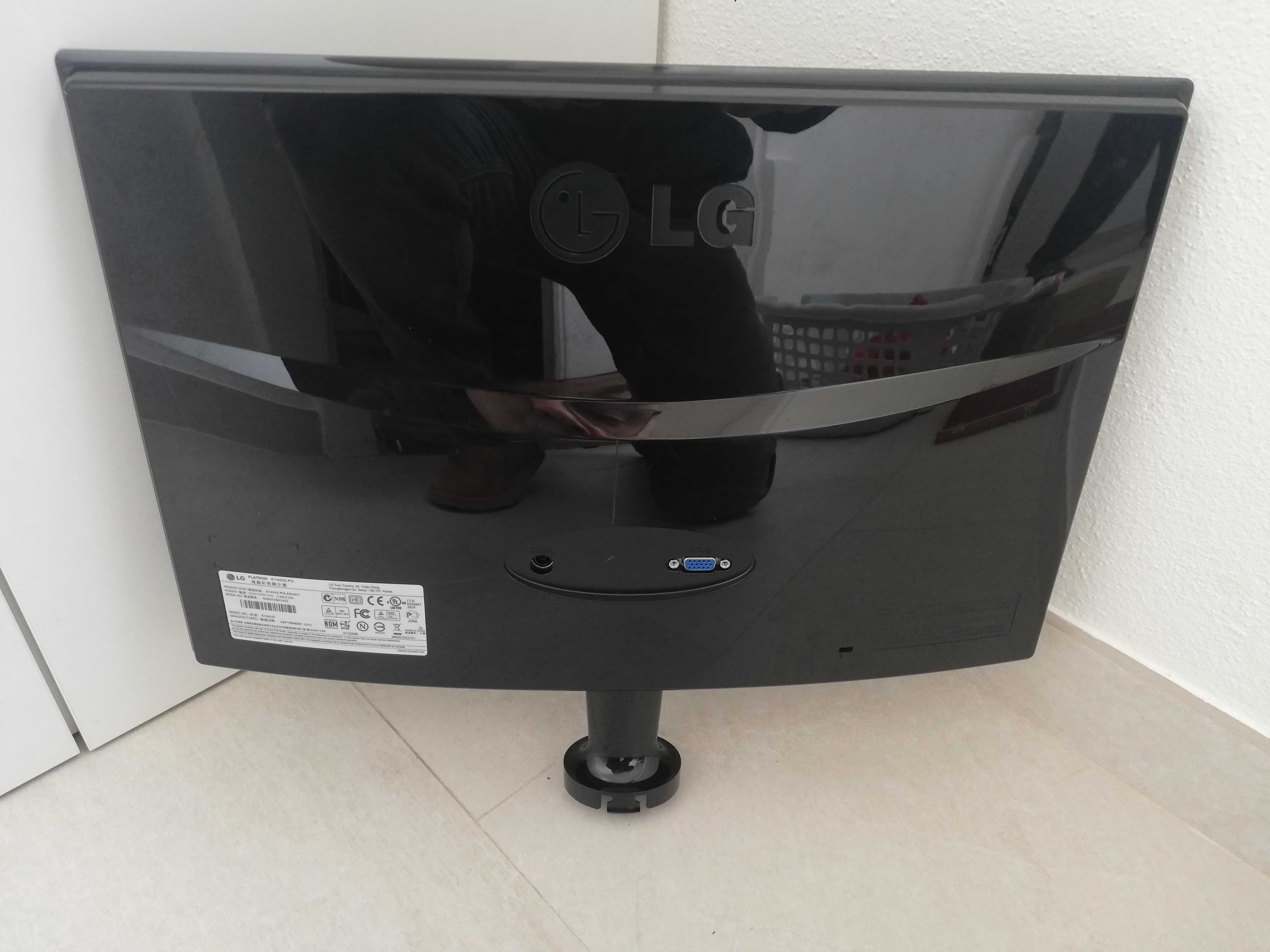 Vendo monitor LG E1940S-PN usado