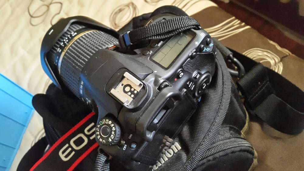 Canon 60D como nova! + 18-270 + extras