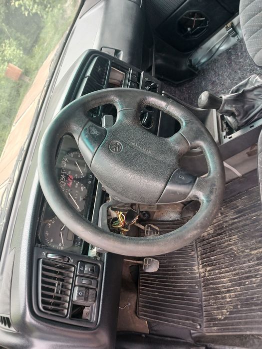 Продам пассат б3 1.8