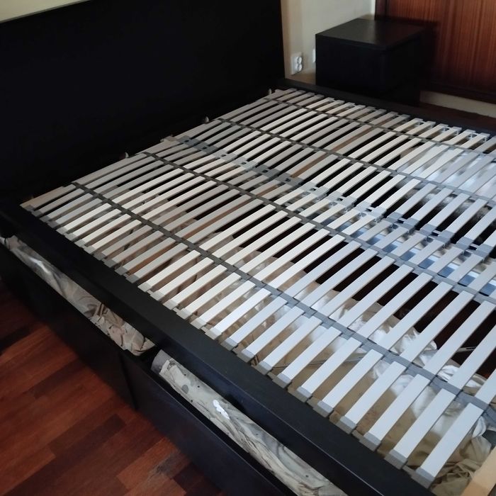 Cama casal 160x200+ estrado + arrumação (4 gavetas)