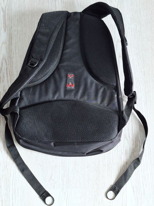 Czarny plecak LONGERRE miejski sportowy