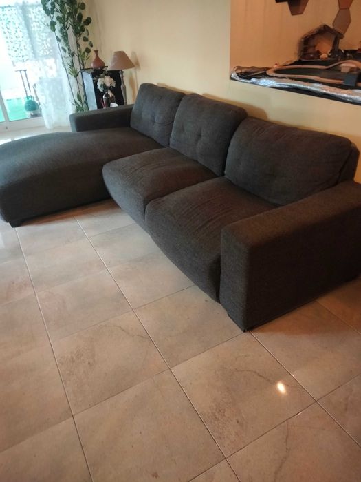 Sofá  e Mesa de Centro