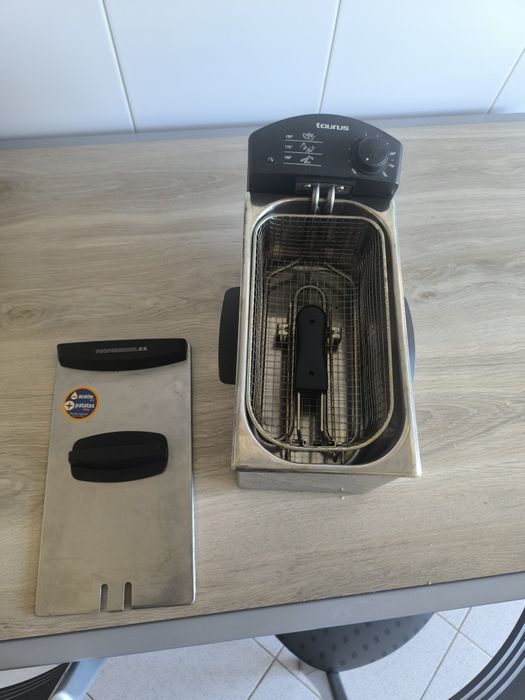 Fritadeira Taurus 2.5 profissional