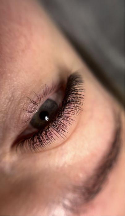 Rzęsy - przedłużanie i zagęszczenie rzęs 1:1 2-3D 3-4D 4-6D