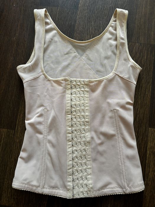 Утягивающий корсет