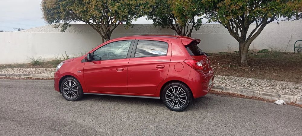 Mitsubishi Space Star 1.2 Intense Connect Edition