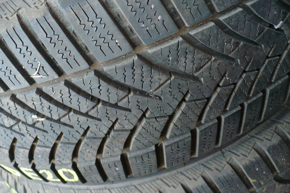 Opony Semperit 195/55R15 Zima 6,5mm 2szt. 2017r.