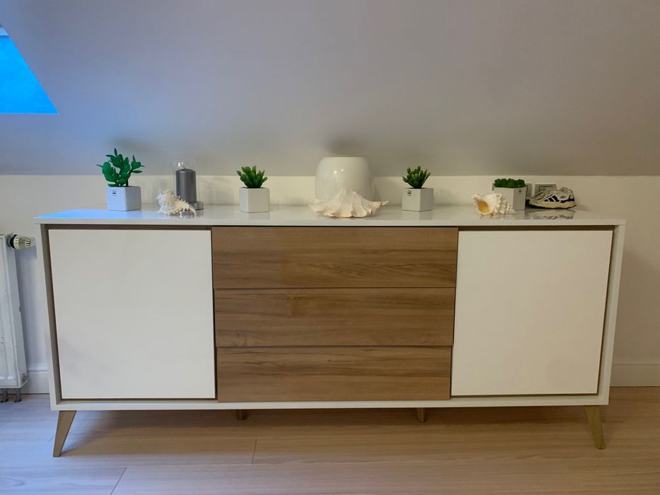 Szafka pod telewizor/. Szafka komoda