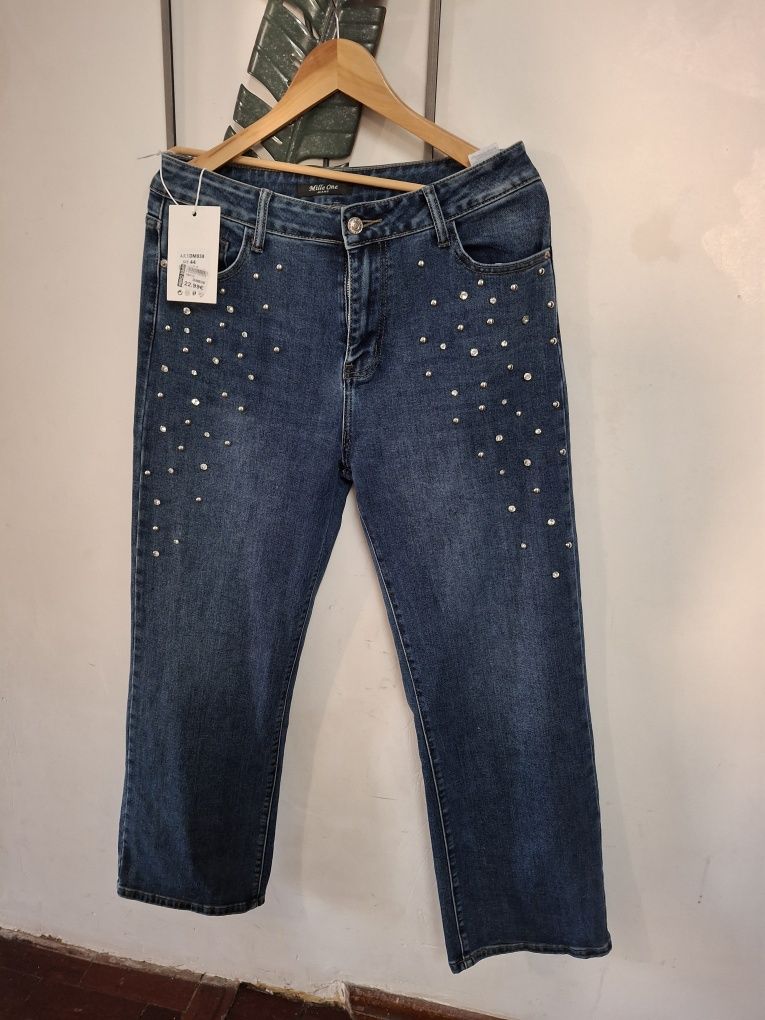 Calça  com brilhantes