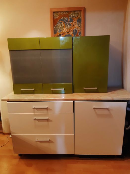 Mini kuchnia. Szafki kuchenne. Zmywarka Whirlpool