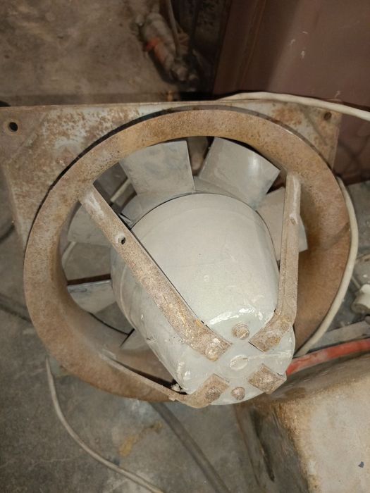 Вытяжка улитка б/у