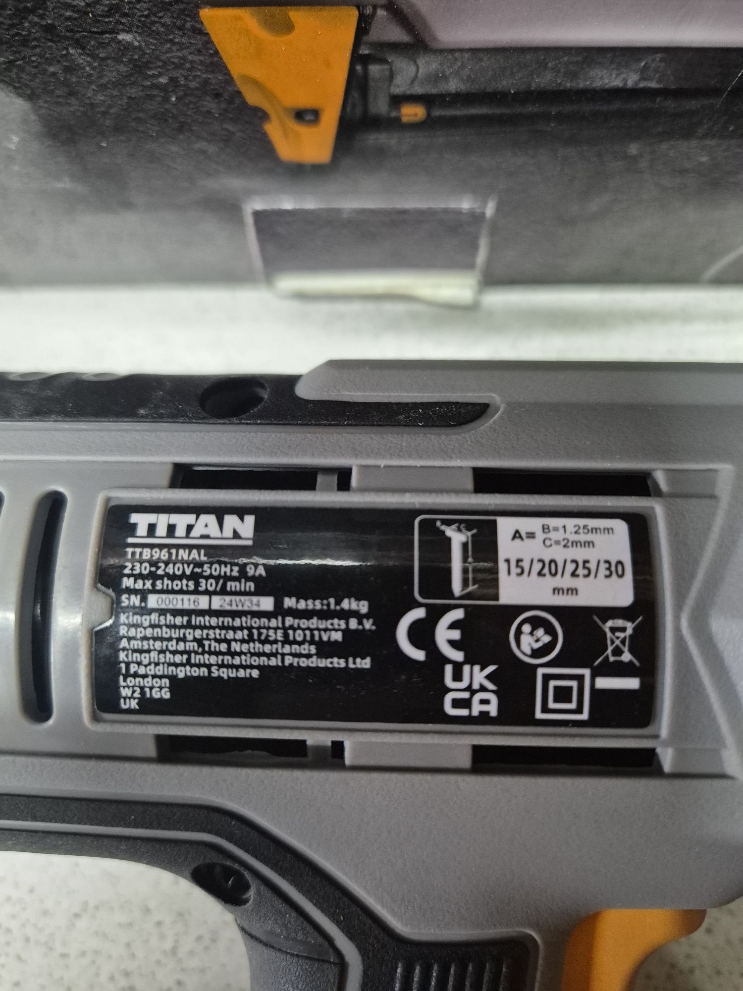 Titan Gwoździarka 2100w