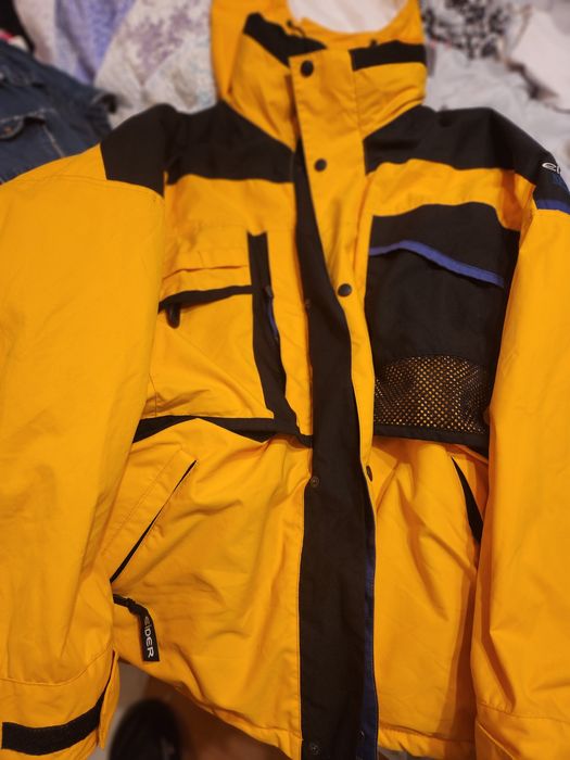 Casaco gorotex outono inverno  amarelo