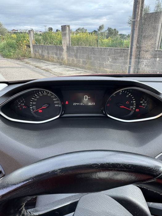 Peugeot 308 1.6 blue hdi allure