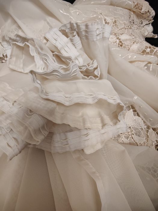 Тюль матова з вишивкою (вживана)