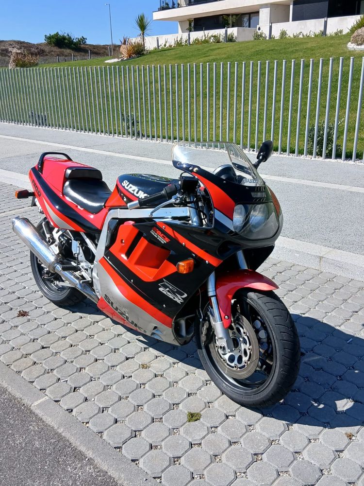 Suzuki GSX-R 1100 Rara 1991 – Clássico Colecionador