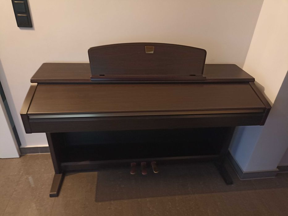 Pianino cyfrowe Yamaha Clavinova CLP - 130 stan bdb