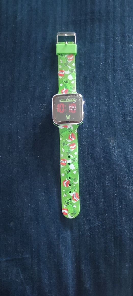 Zegarek MINECRAFT LED i Elegancki Brelok z Minecraft Steve
