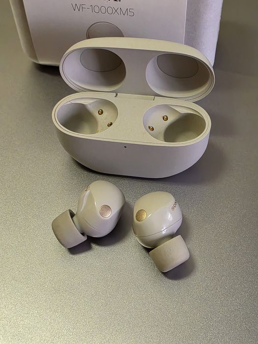 Auriculares Sony WF-1000xm5