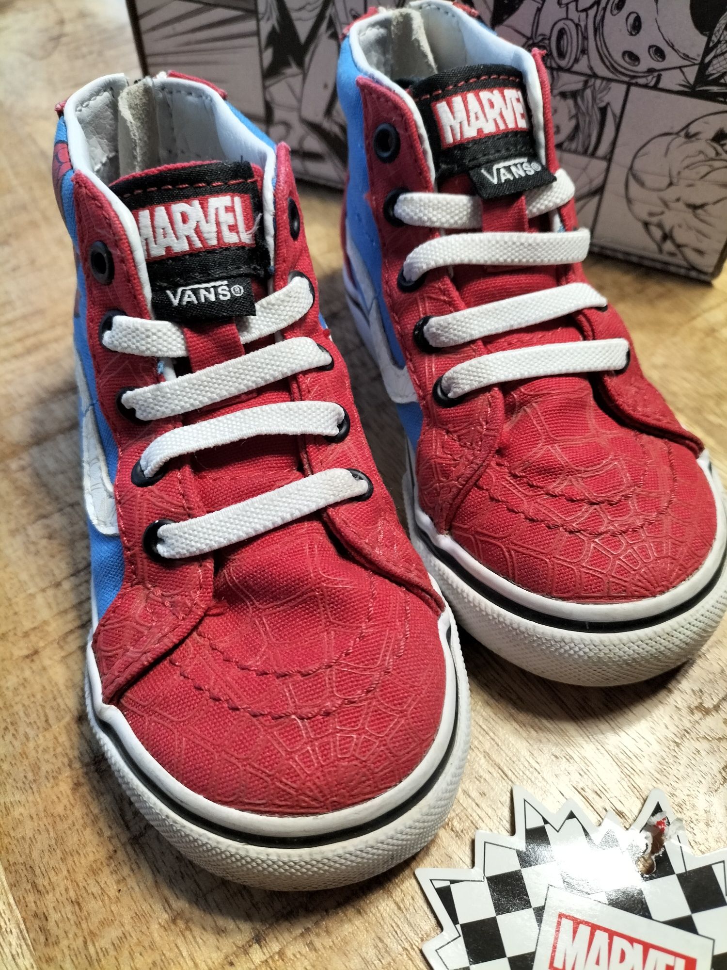 Vans Marvel Spider-Man 23,5 buty chłopięce