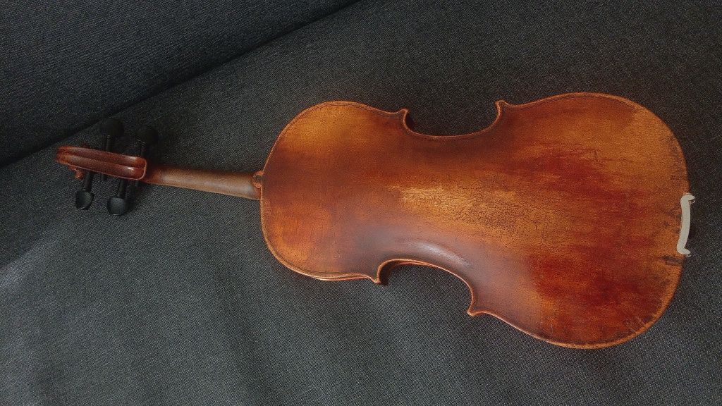 Скрипка старенька 4/4 Antonios Stradivarius