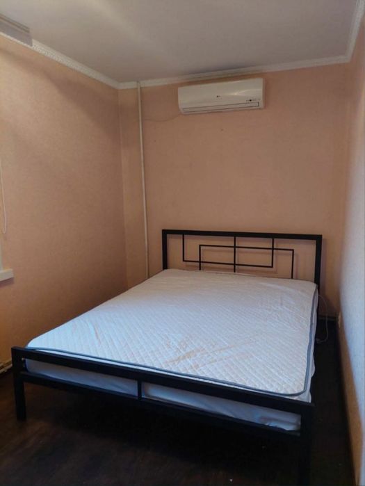 Продам 2 кімнатну квартиру в центрі міста