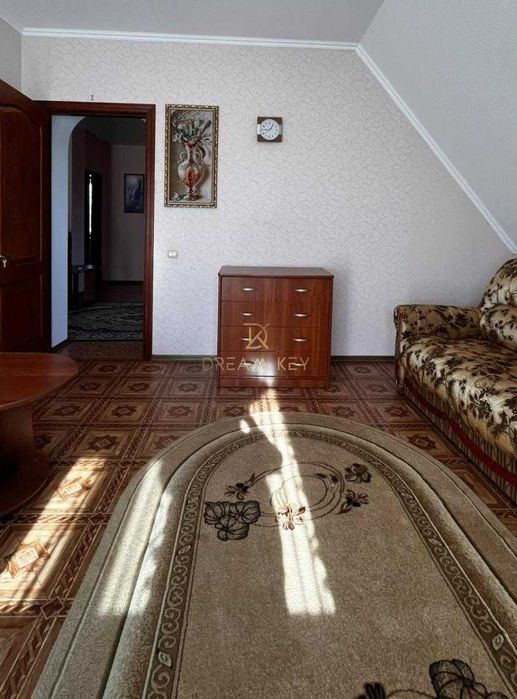 Продам теплий будинок 210кв, 3 спальні, камін, вихід до річки Осокорки