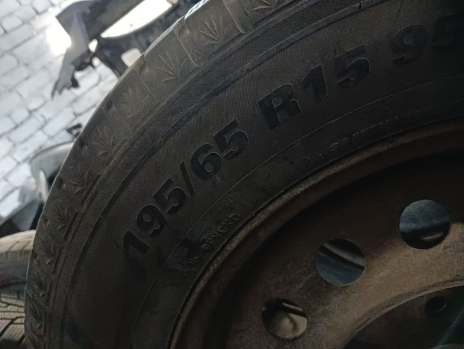 4 диска r15 в сборе  4*100,  зимняя резина r15 195*65