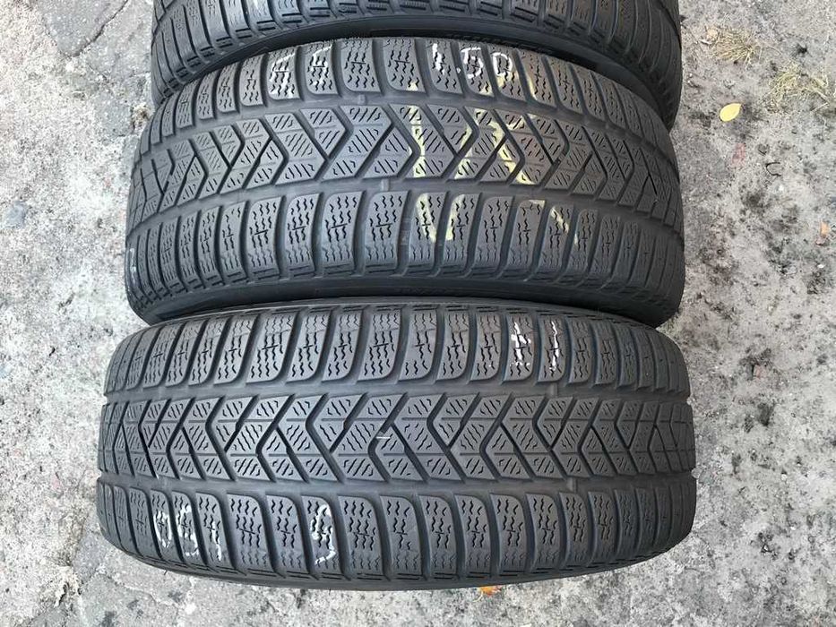 Pirelli Sottozero 3 235/55R17 99H шини бу зима 4 штуки