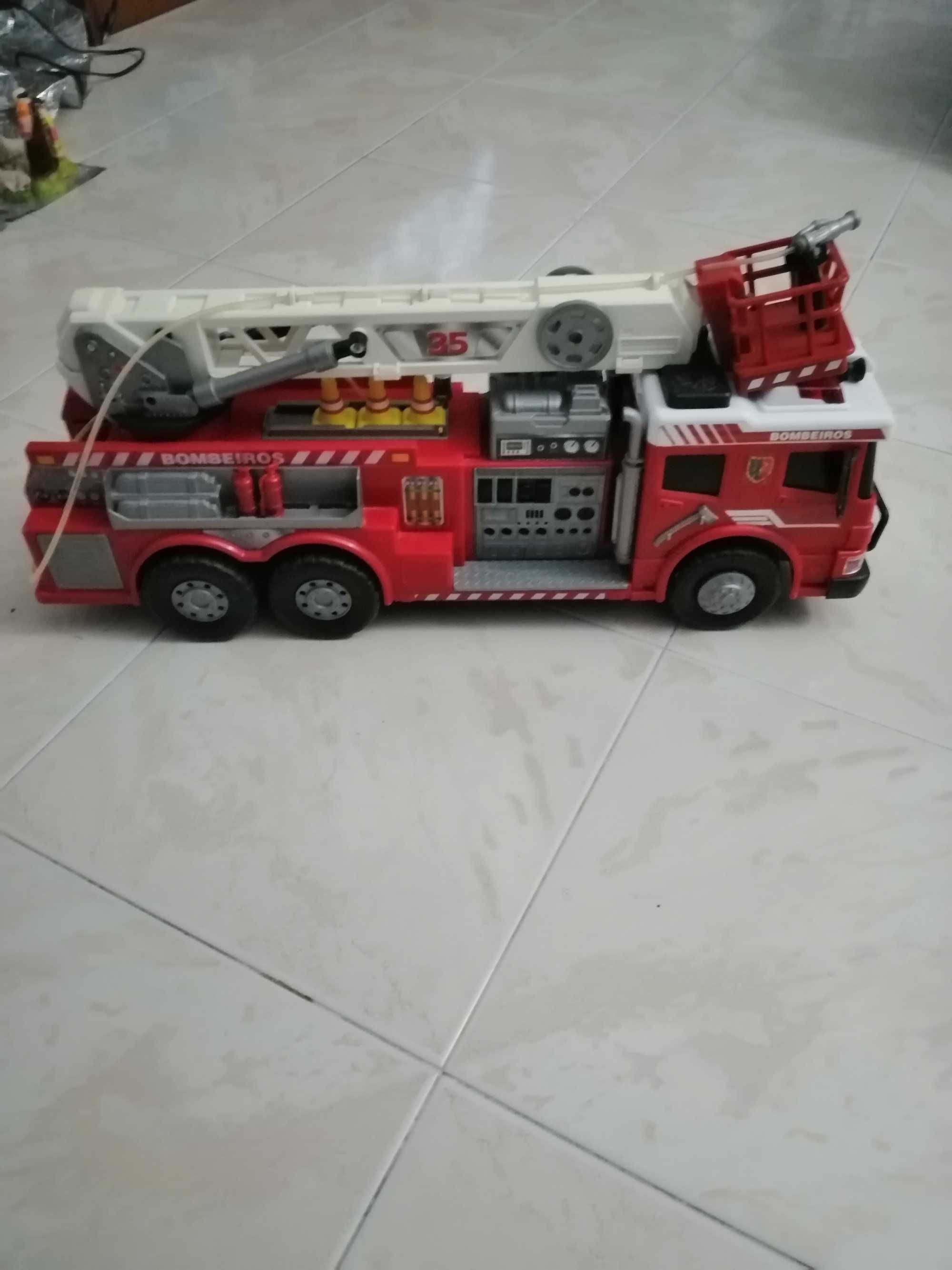 Camião dos Bombeiros