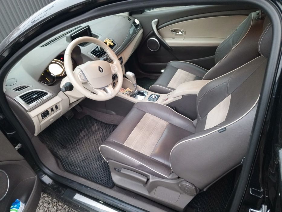 Автомобиль Рено Меган 1.5 дизель