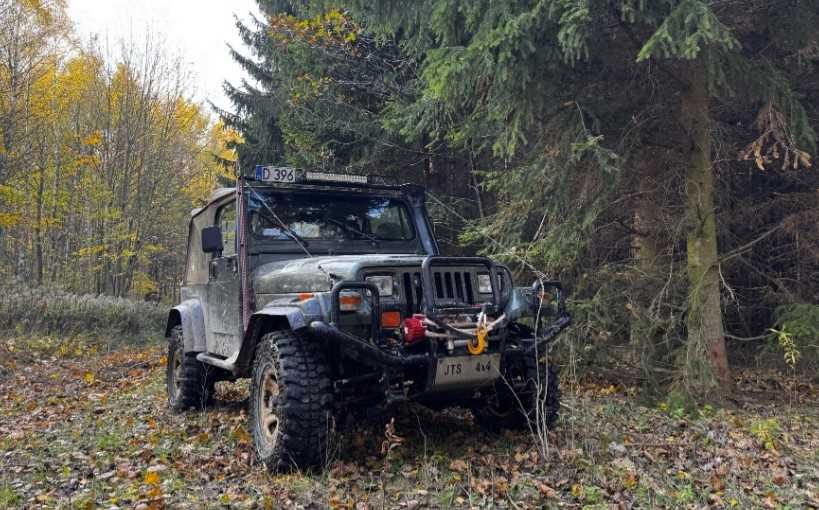 Jeep Wrangler YJ 4x4 off-road wyciągarka lift usa legenda