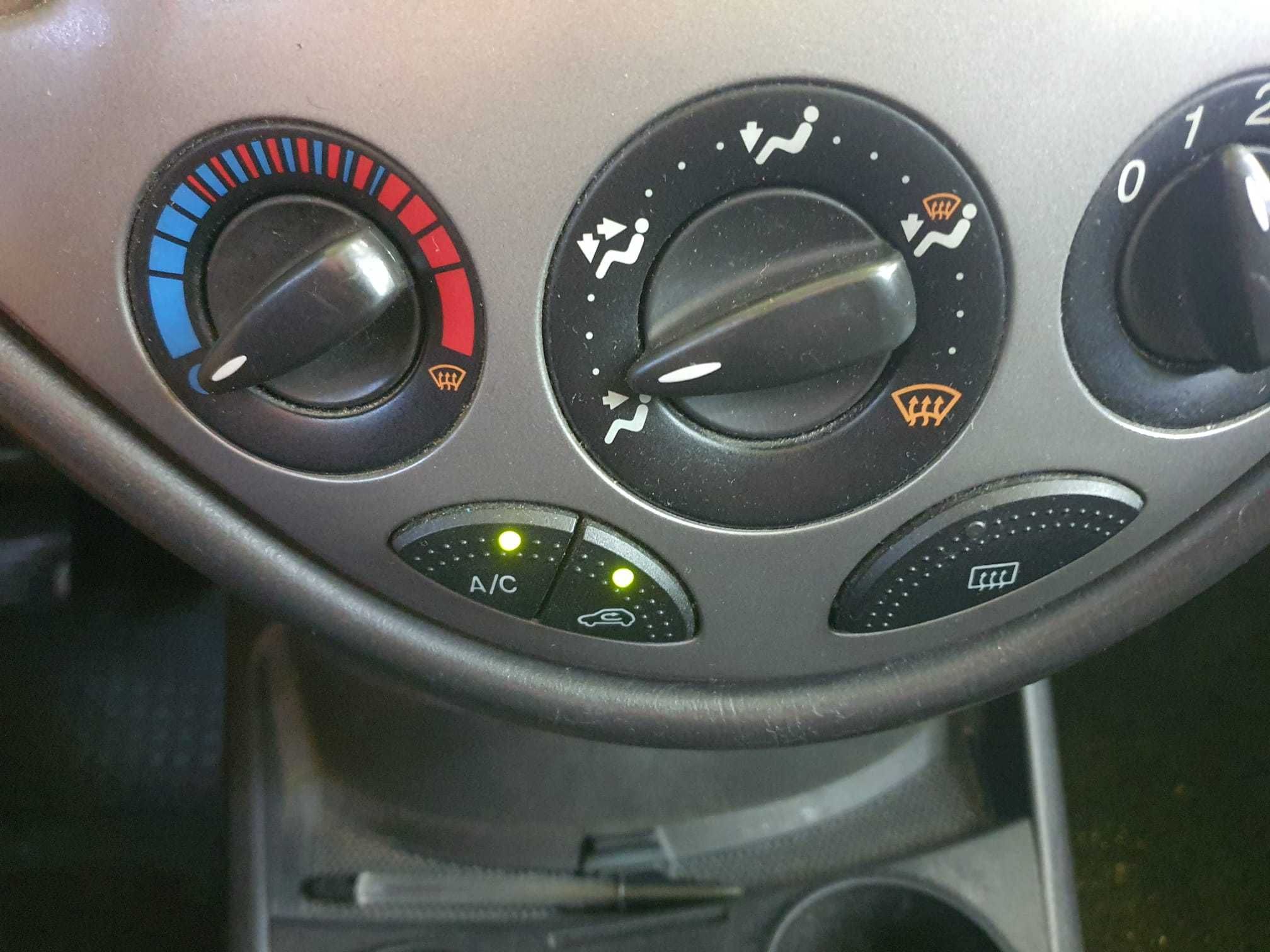 Ford Focus SW 1.4 Gasolina