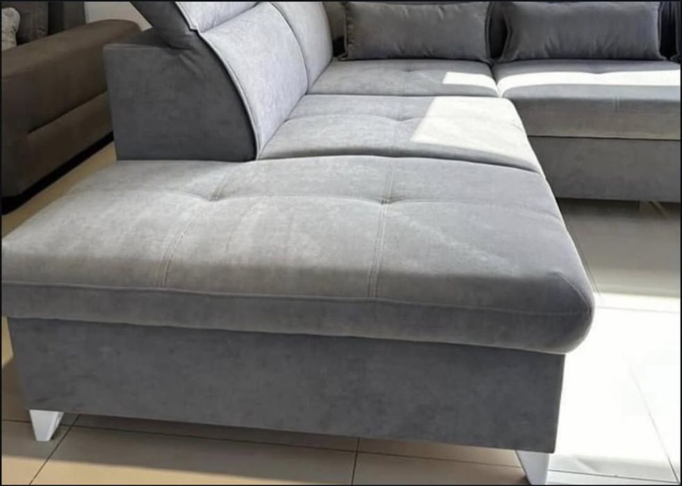 Кутовий диван Баррі розкладний з підголівниками на ніжках